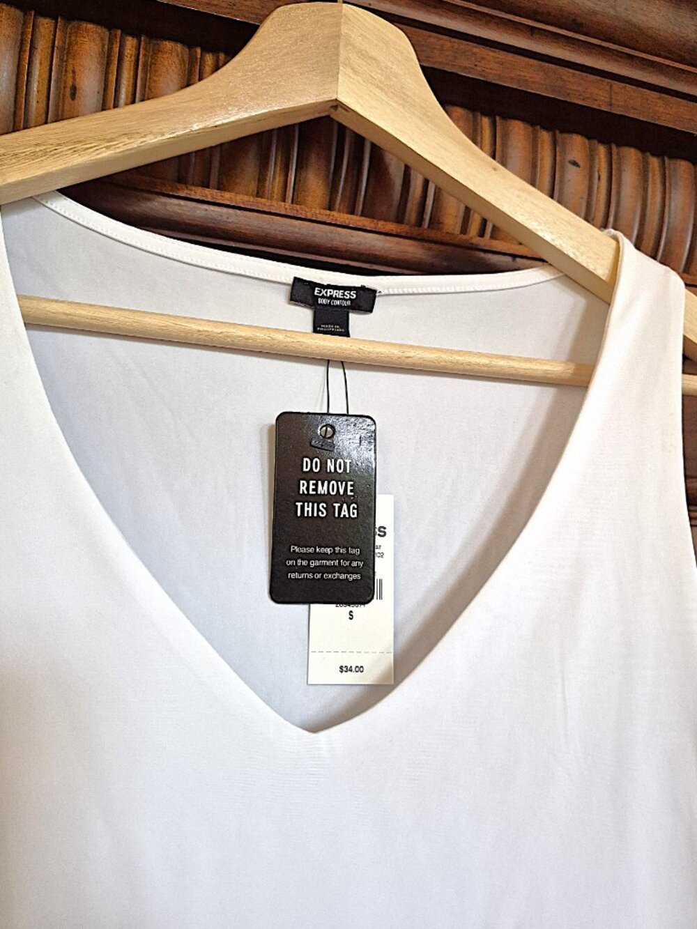 NWT Express V-Neck Bodysuit - Picture 6 of 7